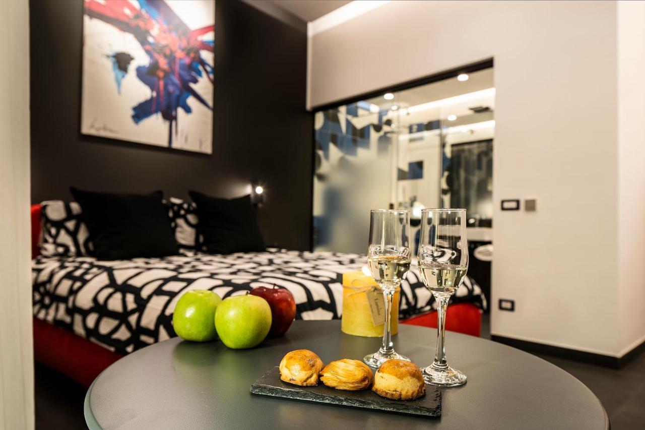Le Stanze Del Barone Bed & Breakfast Napoli Dış mekan fotoğraf